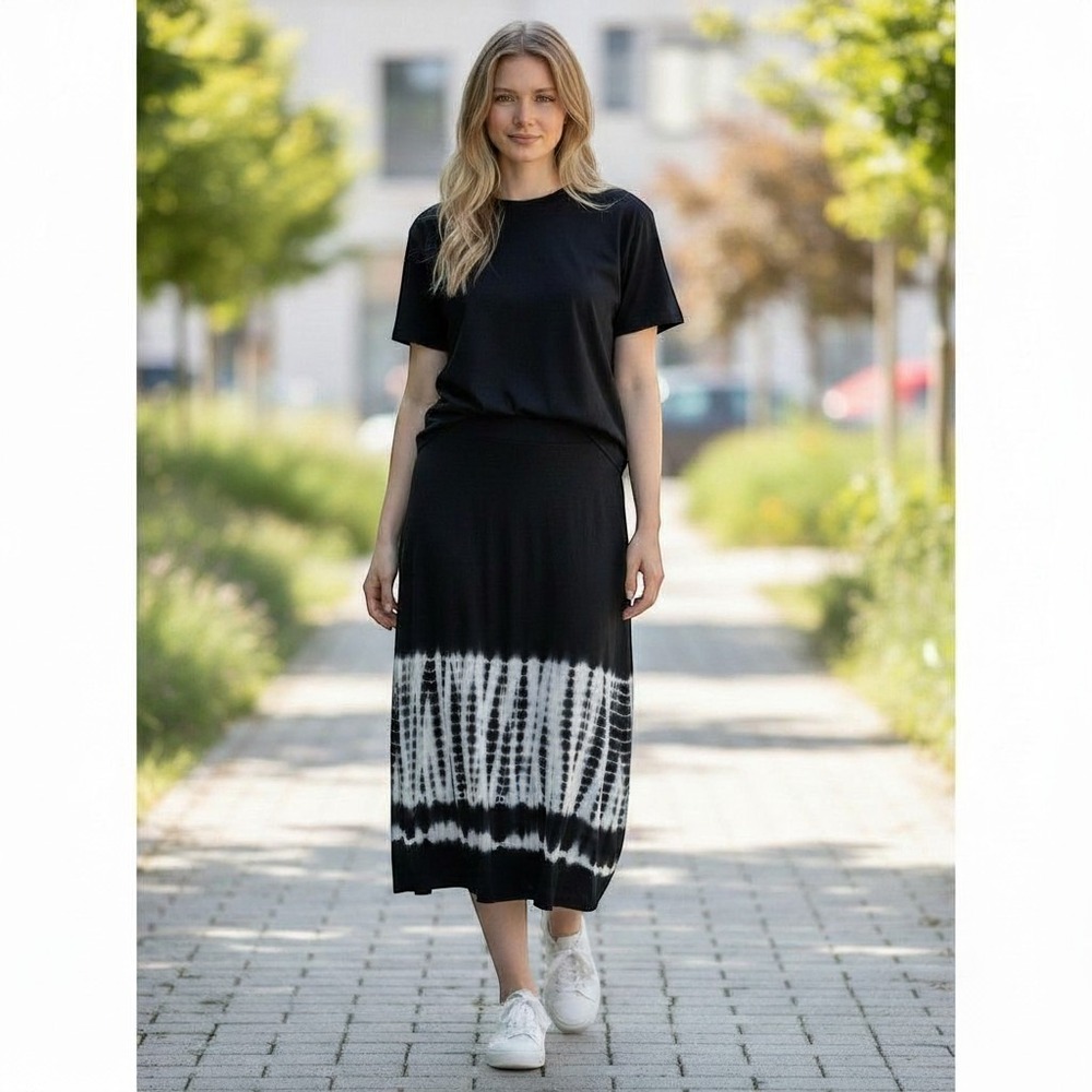 Black and White Tie Dye Knit Maxi Skirt Elastic Waist Flowy Boho